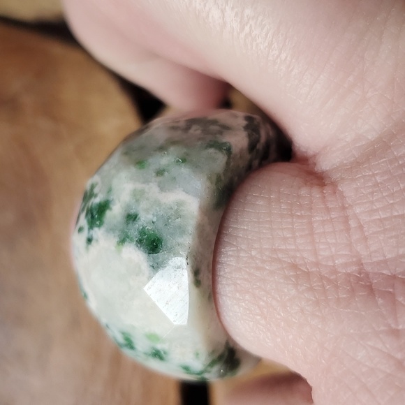 New Faceted Natural Moss Agate Ring. - Picture 4 of 16
